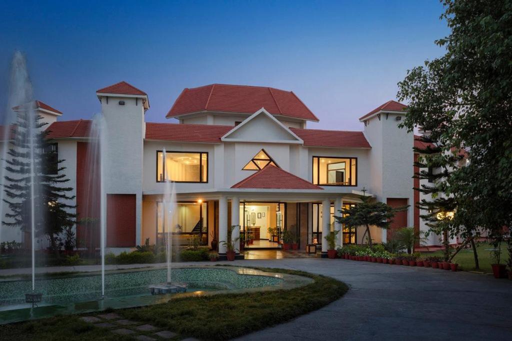 Naturoville Wellness Resort Rishikesh - Surrounded By Nature, Rooted In Wellness Doiwāla エクステリア 写真